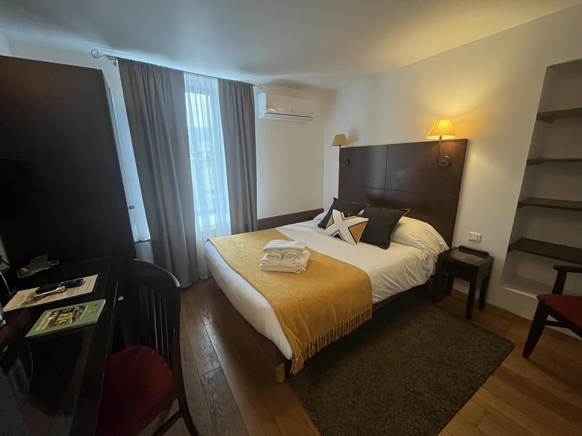 Logis Le Marronnier Hotel Buffon Phòng bức ảnh