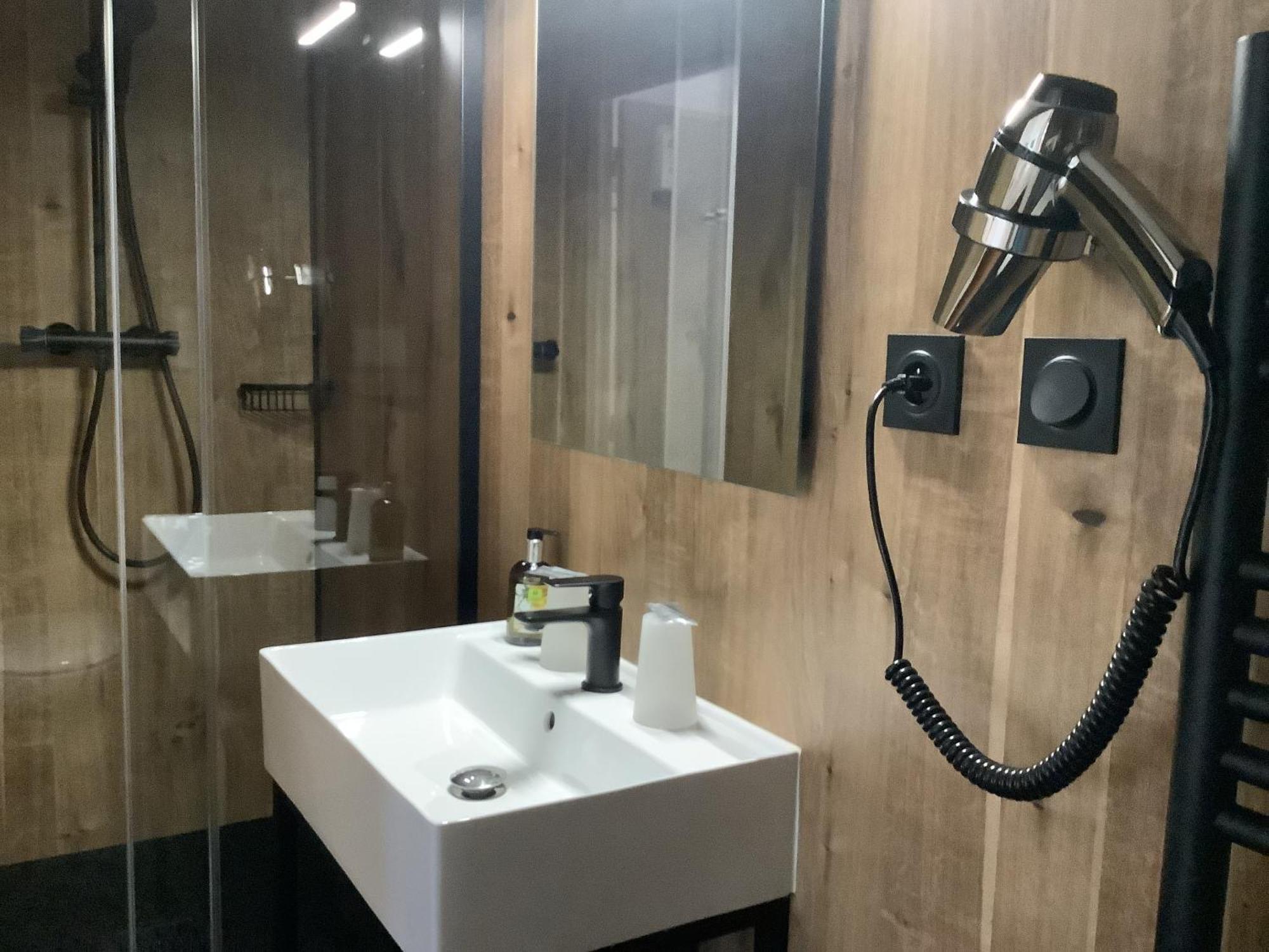 Logis Le Marronnier Hotel Buffon Phòng bức ảnh