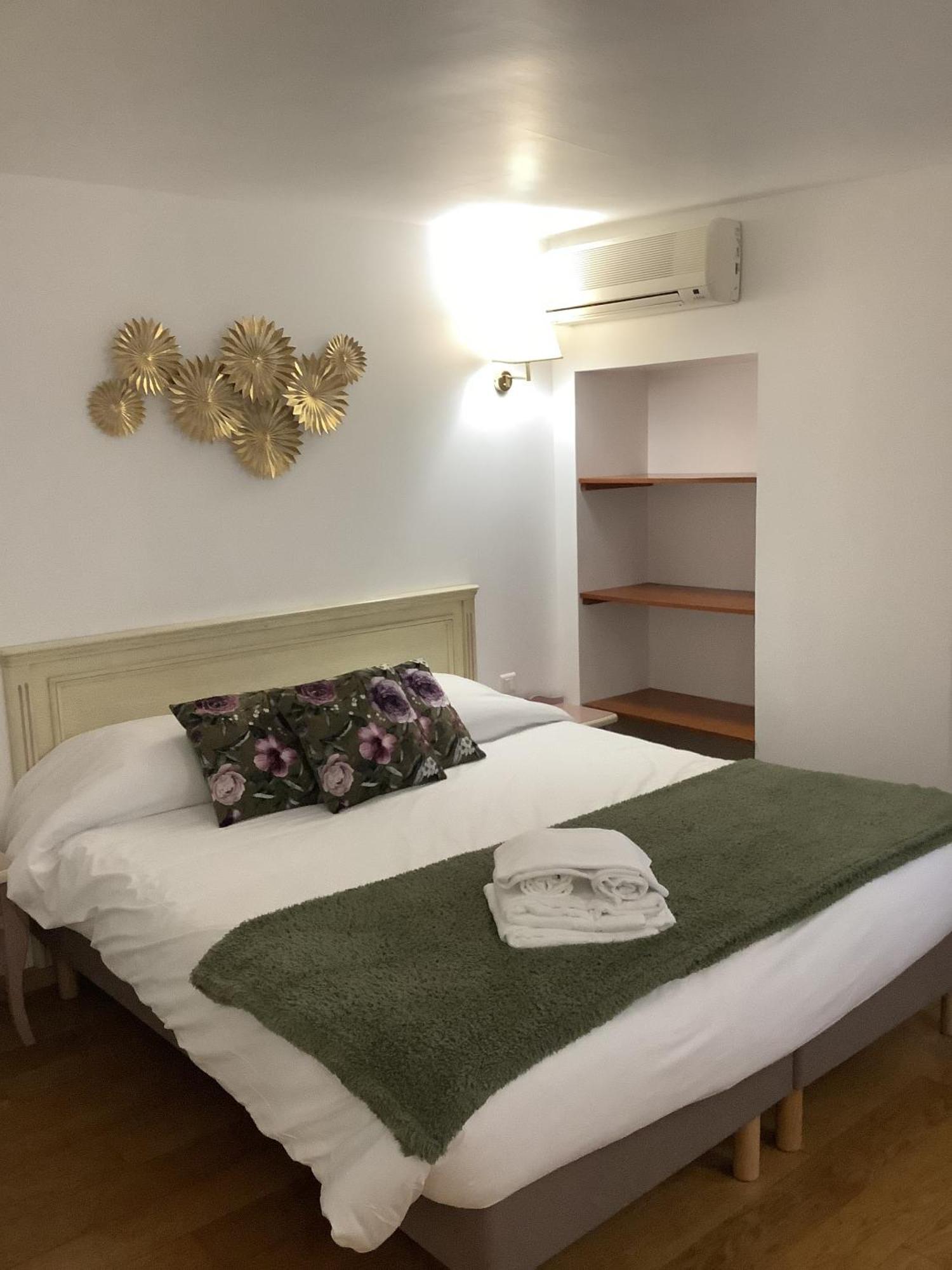 Logis Le Marronnier Hotel Buffon Phòng bức ảnh