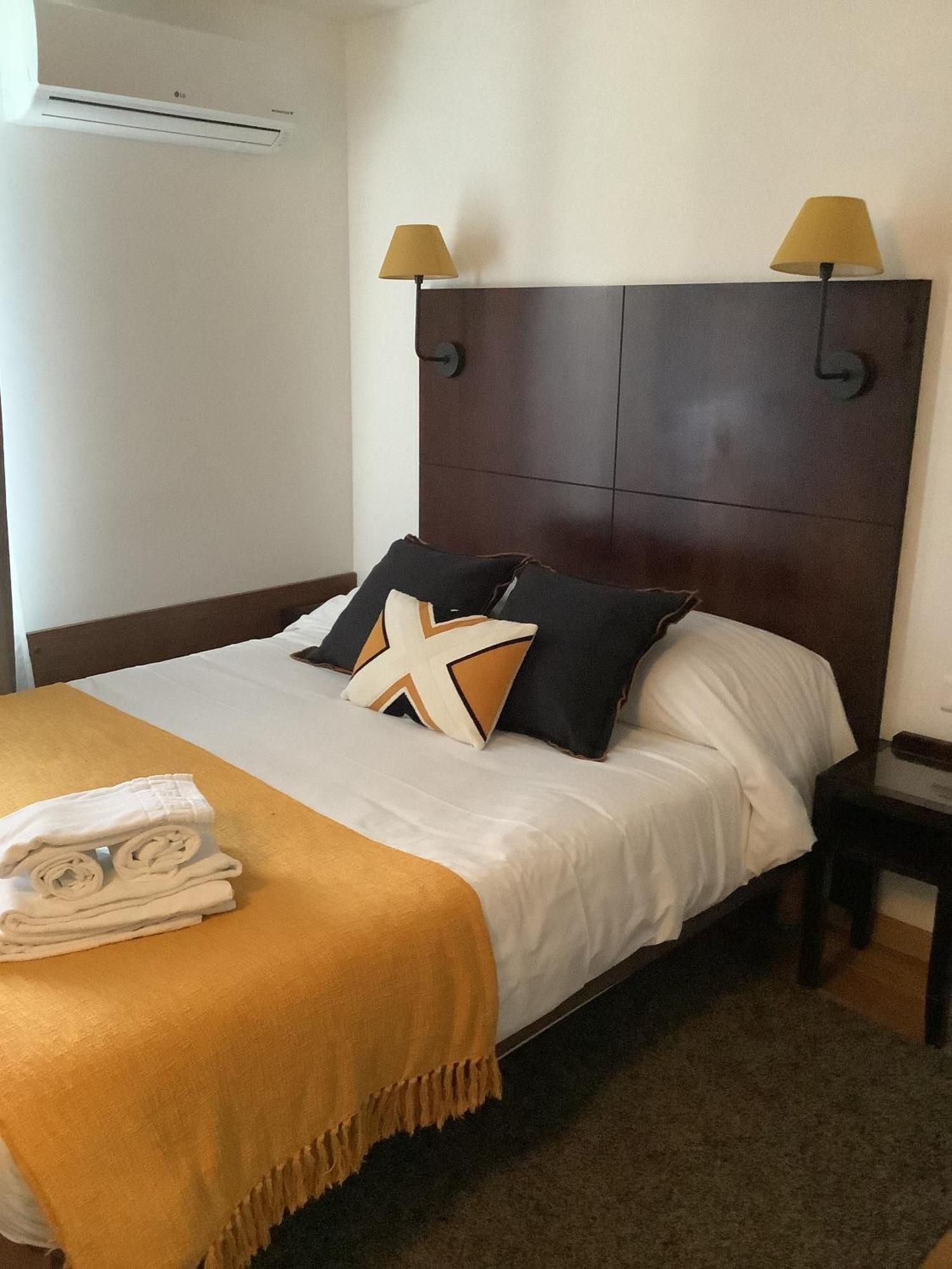 Logis Le Marronnier Hotel Buffon Phòng bức ảnh